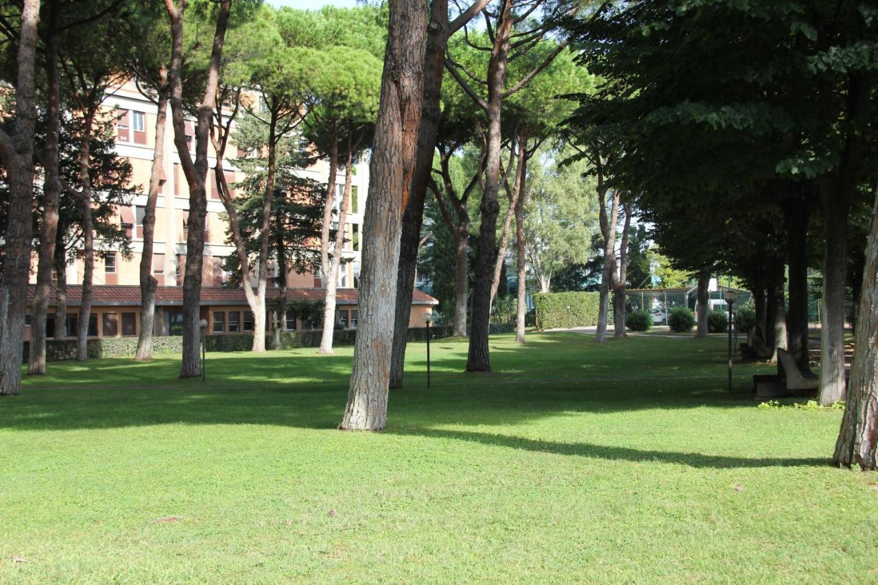 Serafico Guesthouse Rome Exterior photo